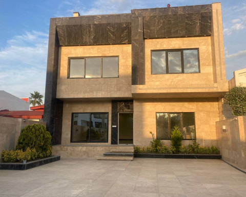 ویلای تریپلکس استخردار در بهترین لوکیشن سرخرود