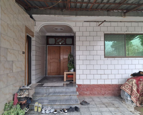 خانه ویلایی در سرخرود با 300 متر زمین بنای قابل بازسازی